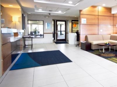 Express By Ihg Adrian